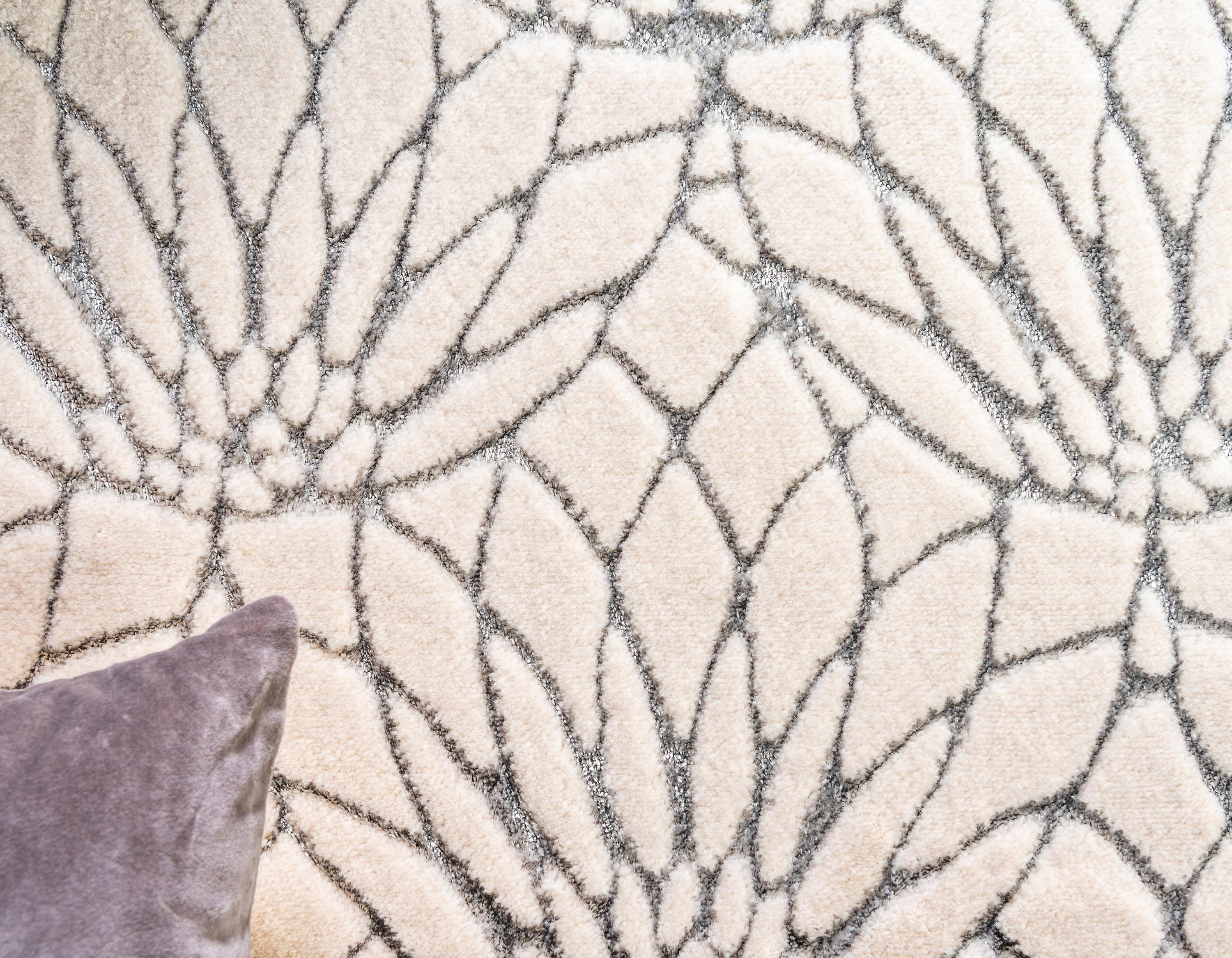 Ellison - Lotus Flower Pattern Luxury Rug