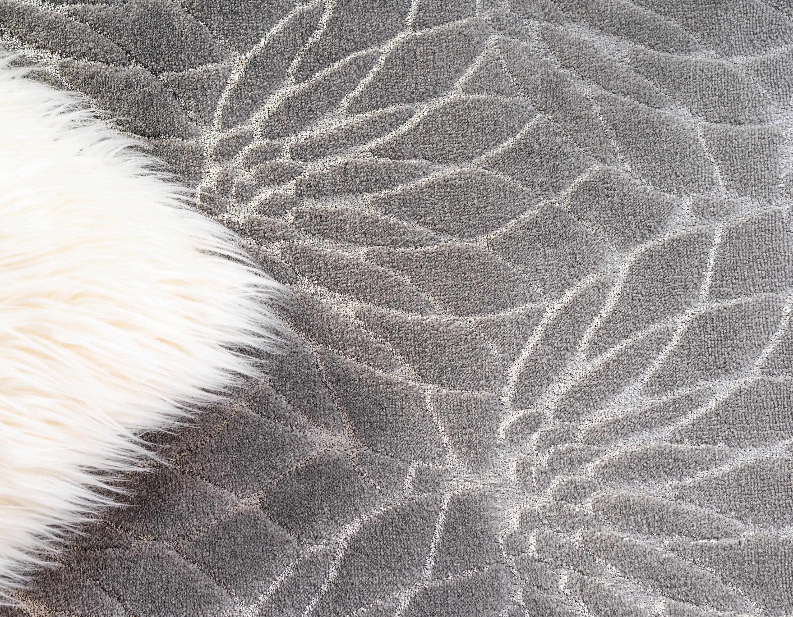 Ellison - Lotus Flower Pattern Luxury Rug