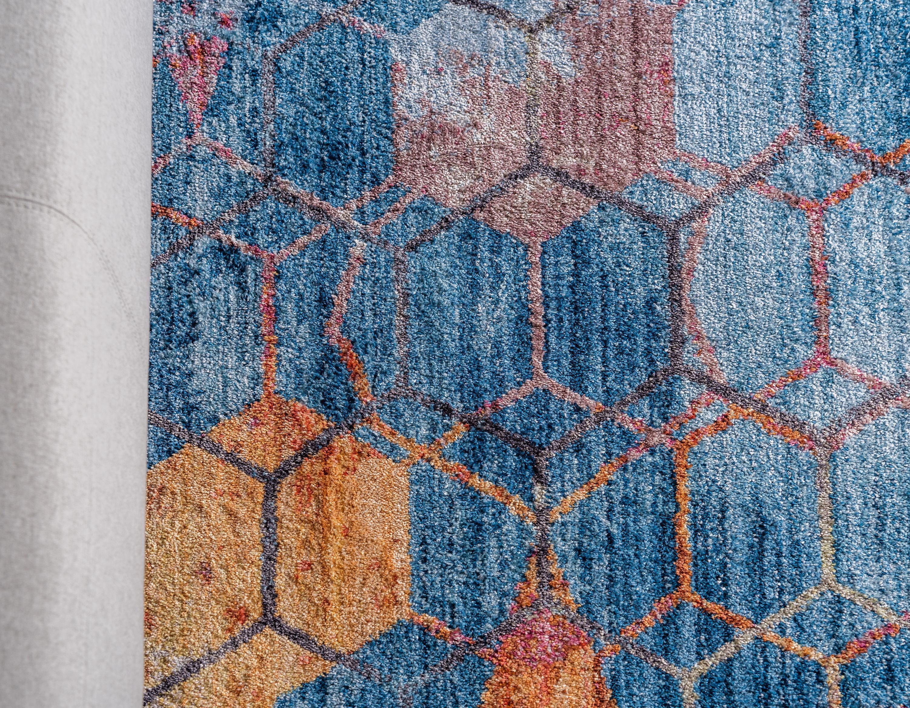 Reuben - Hexagon Pattern Color Blend Rug