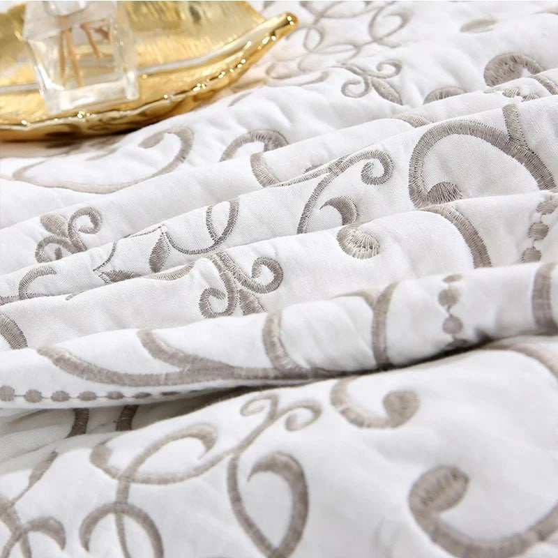 Marionette Coverlet Set