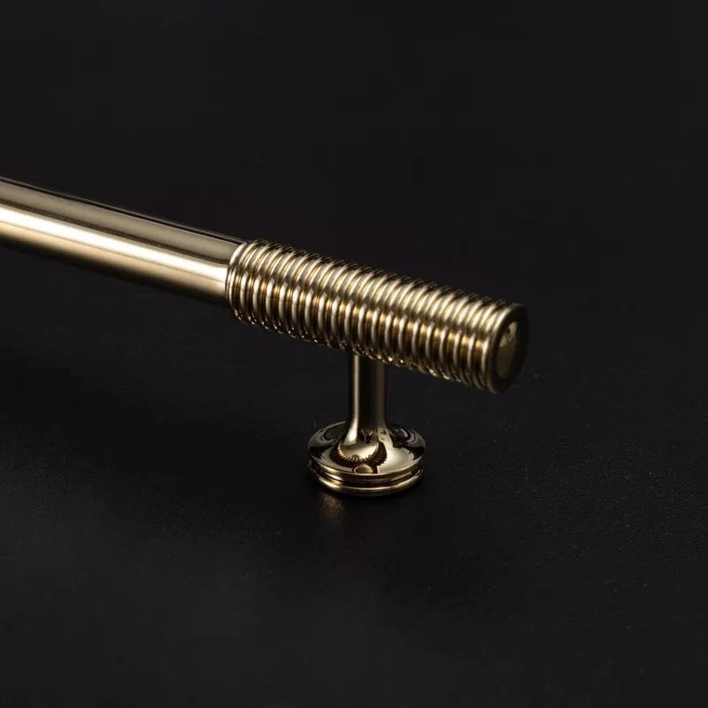 Hickory Lane Furniture Handle