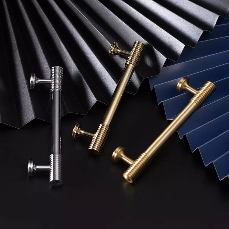 Hickory Lane Furniture Handle