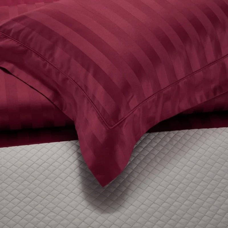 Prestige Wine Duvet Cover Set (Long-Staple Sateen Cotton)