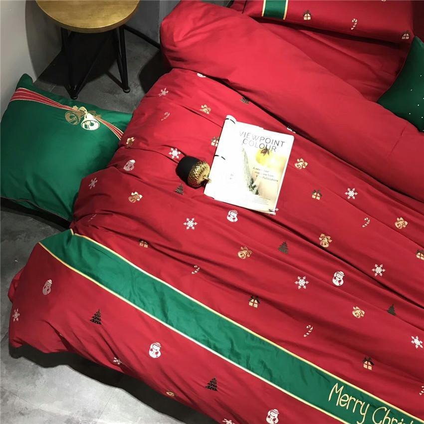 Yuletide Magic Duvet Cover Set (Long-Staple Sateen Cotton)