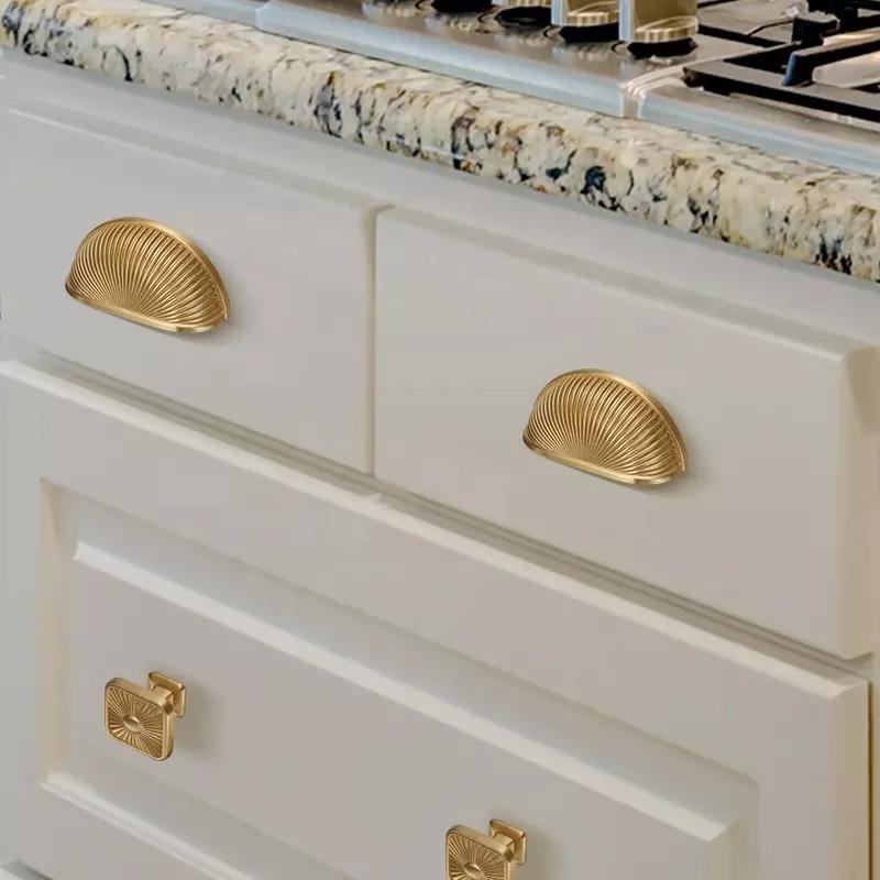 Margaux Furniture Handle
