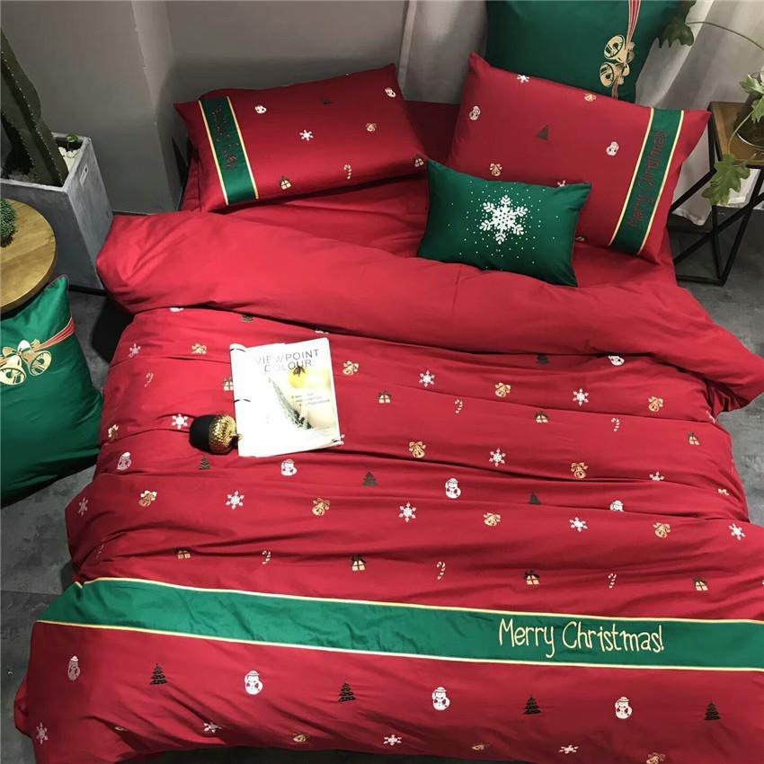 Yuletide Magic Duvet Cover Set (Long-Staple Sateen Cotton)