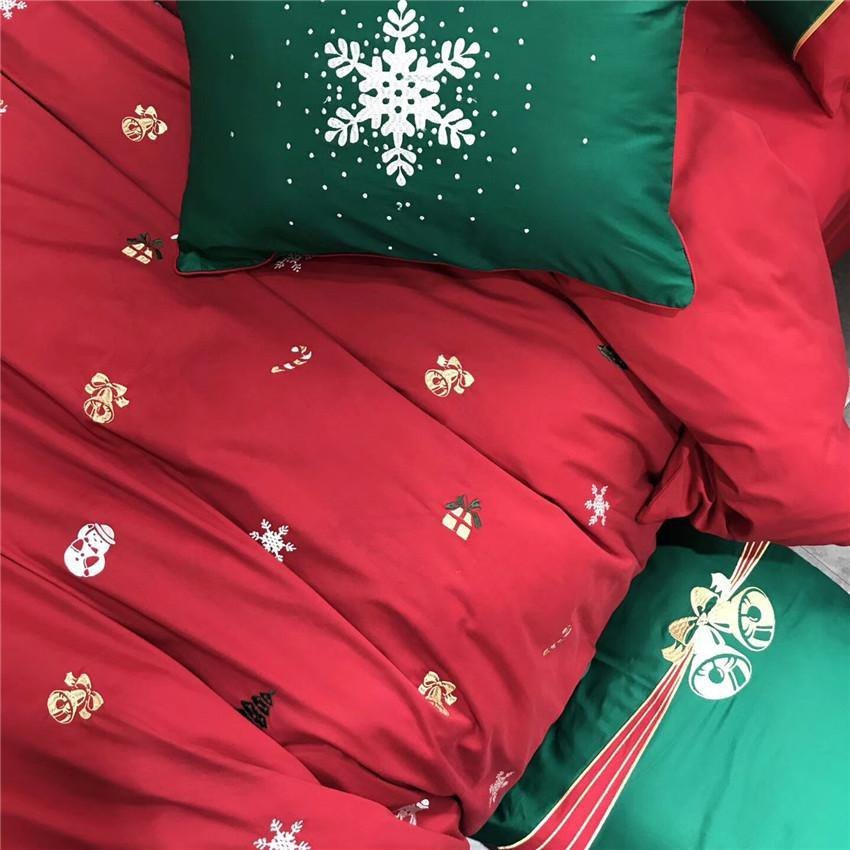 Yuletide Magic Duvet Cover Set (Long-Staple Sateen Cotton)